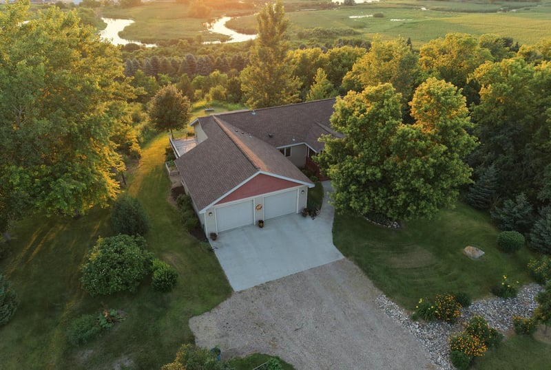 20799 457th Ave, Morris, MN 56267