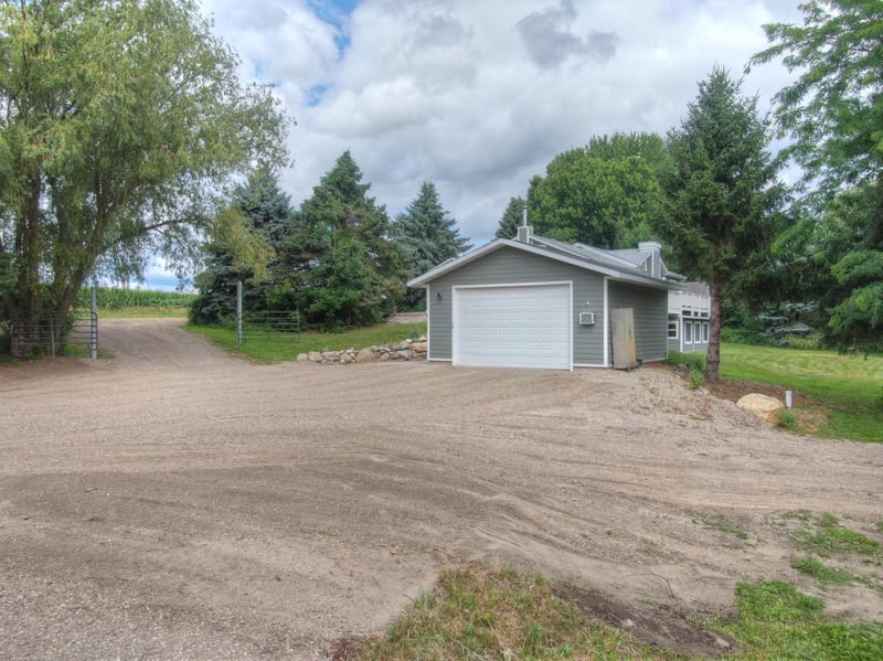 8900 Ingram Ave SW, Howard Lake, MN 55349