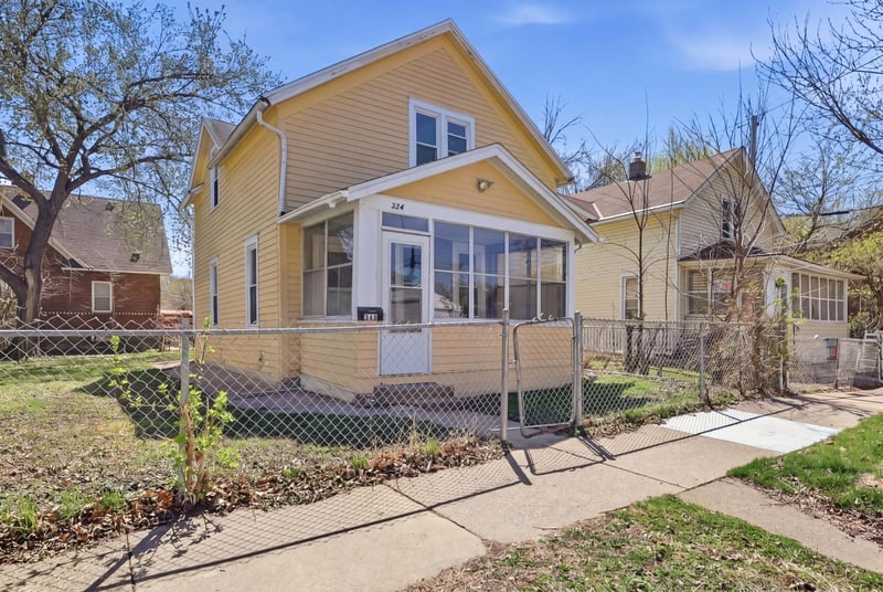 324 Van Buren Ave, Saint Paul, MN 55103