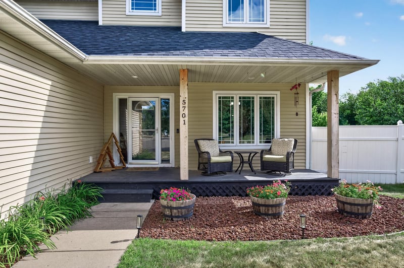 5701 Oregon Ct, Crystal, MN 55428