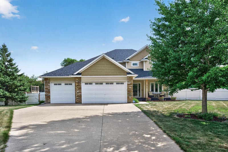 5701 Oregon Ct, Crystal, MN 55428
