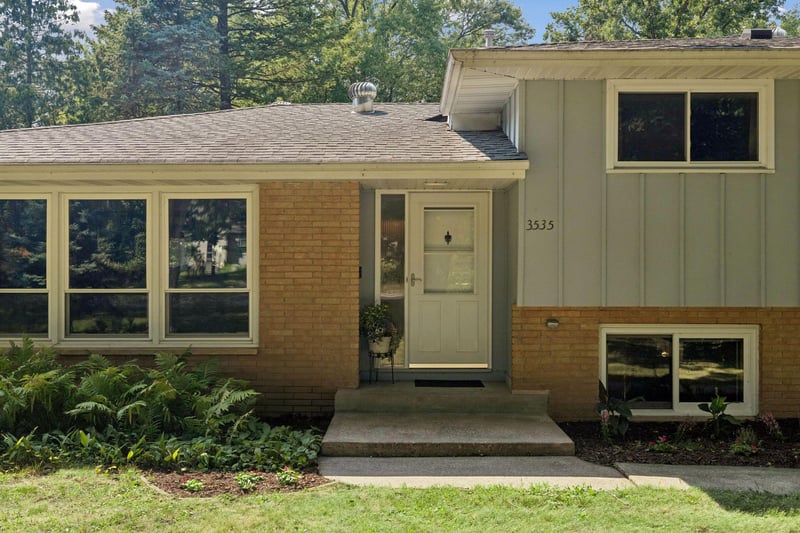 3535 Rustic Pl, Shoreview, MN 55126