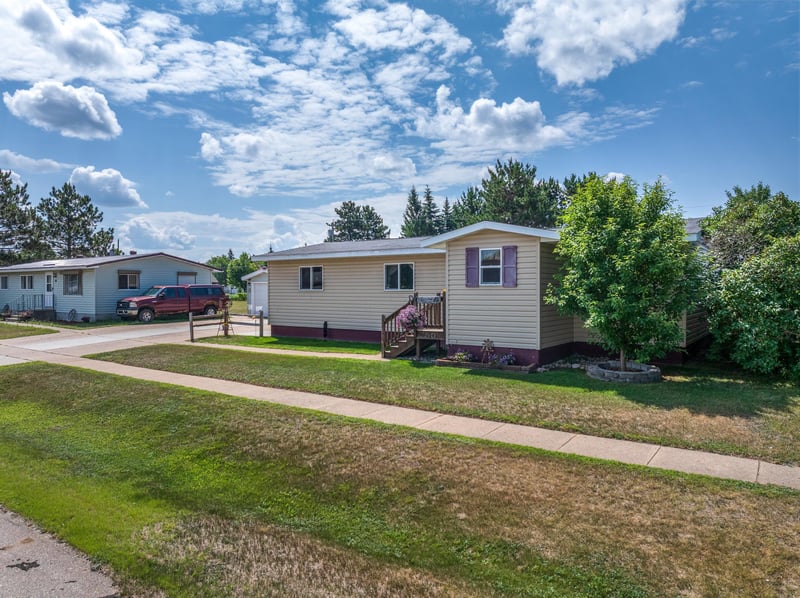 50 Cypress Blvd, Babbitt, MN 55706