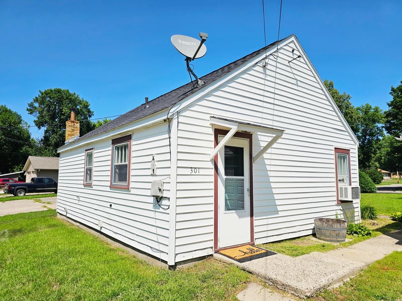 301 S 12th St, Montevideo, MN 56265