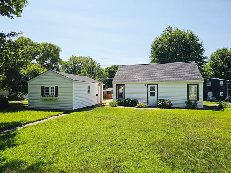 301 S 12th St, Montevideo, MN 56265