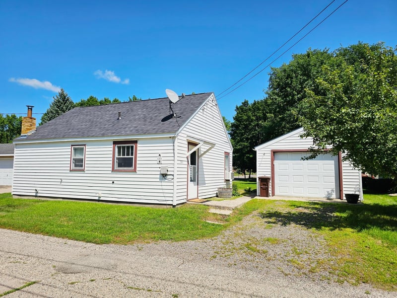 301 S 12th St, Montevideo, MN 56265