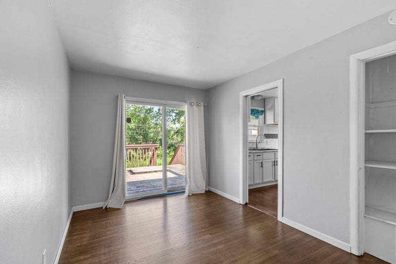 2168 Hawthorne Ave E, Saint Paul, MN 55119