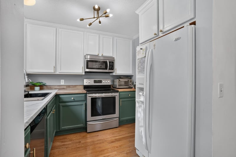 7773 Village St, Chanhassen, MN 55317