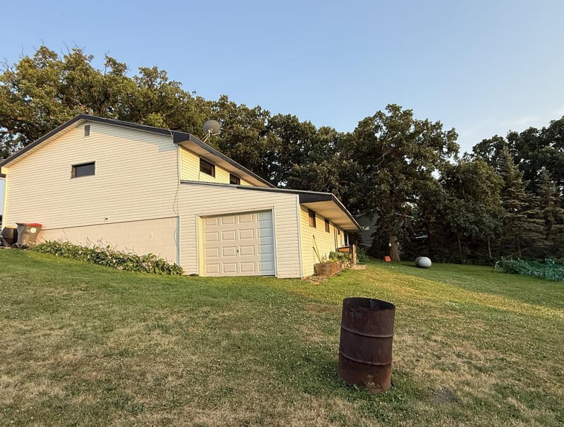 17960 Aaron Hts NW, Evansville, MN 56326