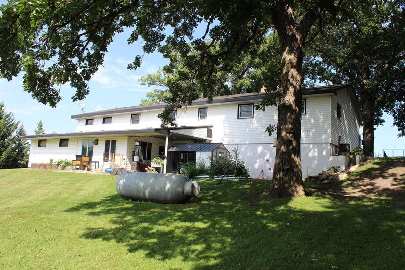 17960 Aaron Hts NW, Evansville, MN 56326