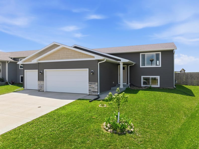 59 Southfork Pl SE, Kasson, MN 55944