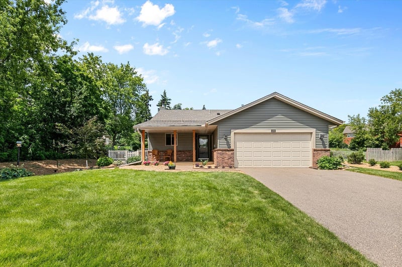 4369 Bambi Ln, White Bear Twp, MN 55110