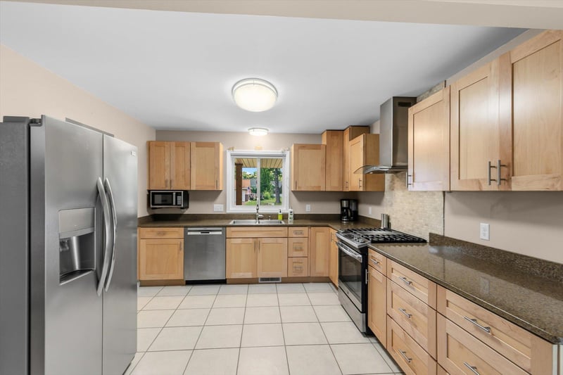 4369 Bambi Ln, White Bear Twp, MN 55110