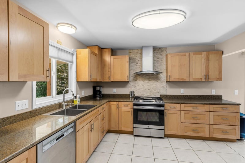 4369 Bambi Ln, White Bear Twp, MN 55110
