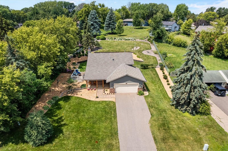 4369 Bambi Ln, White Bear Twp, MN 55110