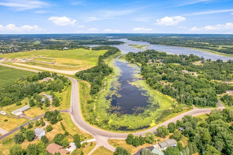 2507 320th Ln NE, Cambridge, MN 55008