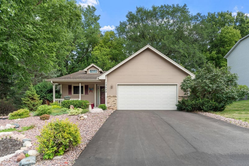 13520 Havelock Trl, Apple Valley, MN 55124