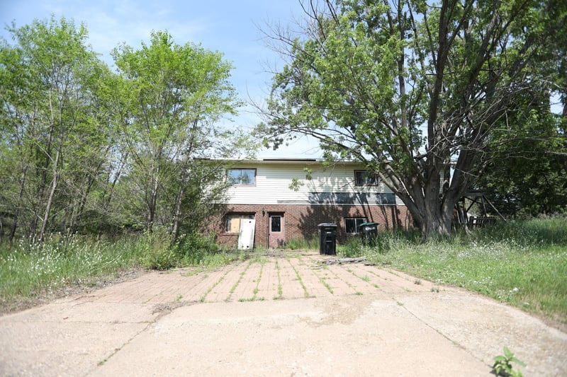 701 9th St NE, Little Falls, MN 56345