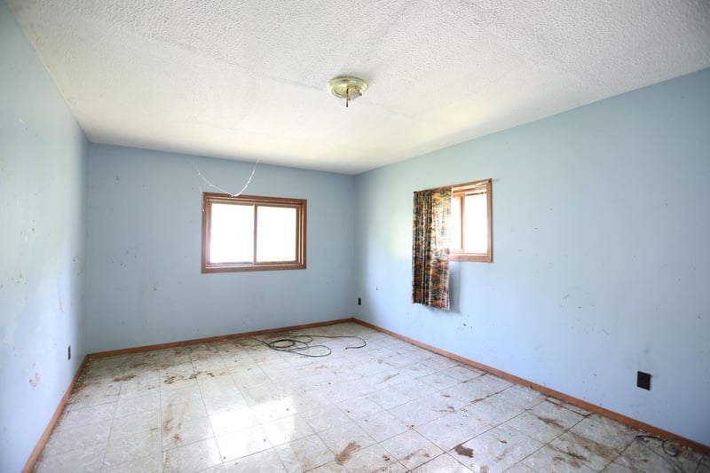 701 9th St NE, Little Falls, MN 56345