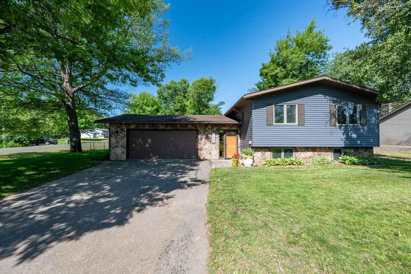 4621 5th Ave W, Hibbing, MN 55746