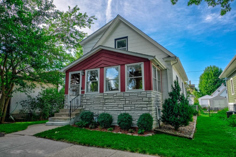 950 Juno Ave, Saint Paul, MN 55102