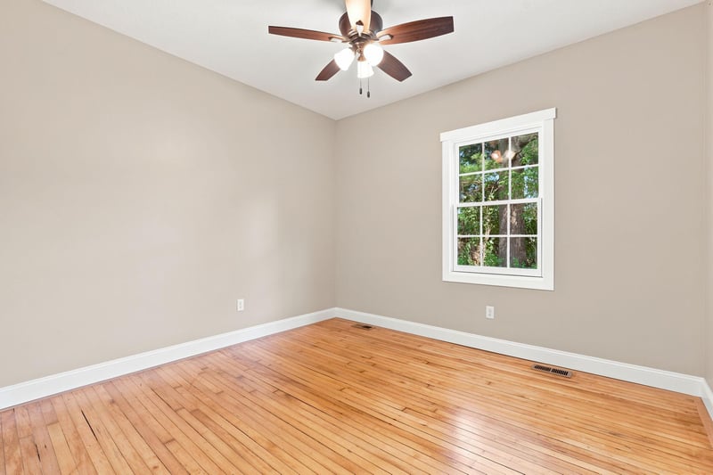14621 310th St, Center City, MN 55012