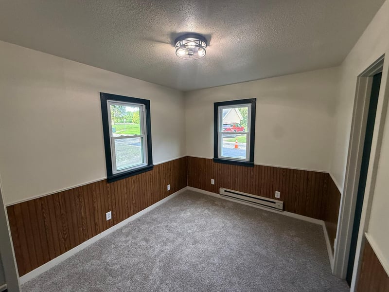 722 11th St NW, Willmar, MN 56201