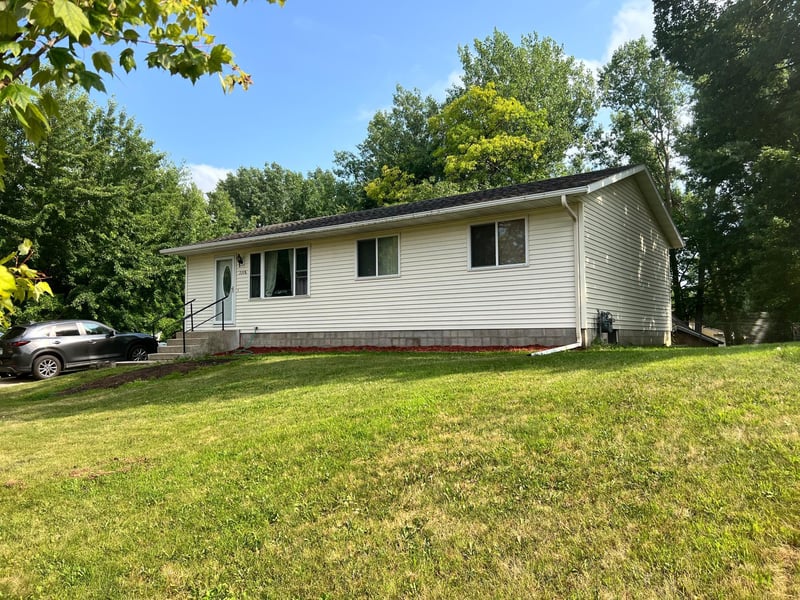 2208 Darling Ave E, Alexandria, MN 56308