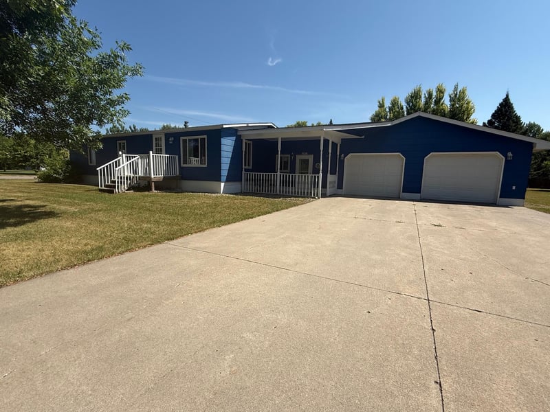 710 3rd St W, Ada, MN 56510