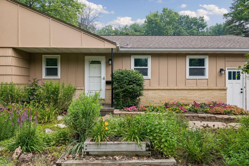 3613 Robin Ln, Minnetonka, MN 55305