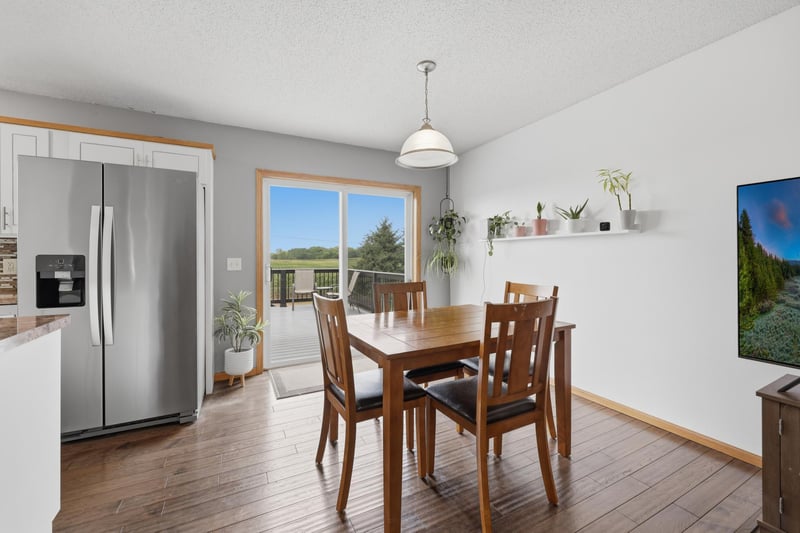 321 Jasmine Ln, Saint Joseph, MN 56374