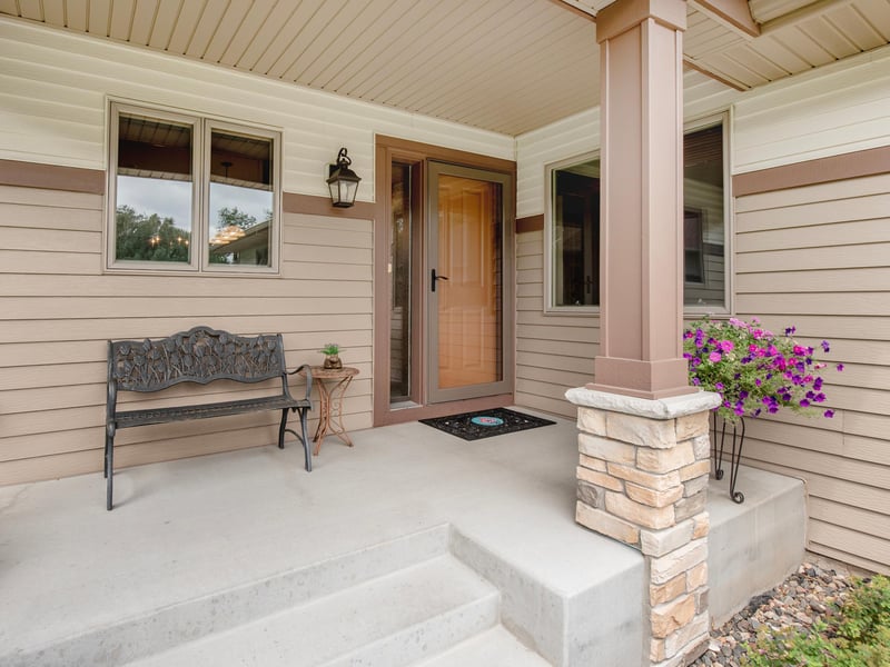 2621 Cardinal Ct, North Saint Paul, MN 55109