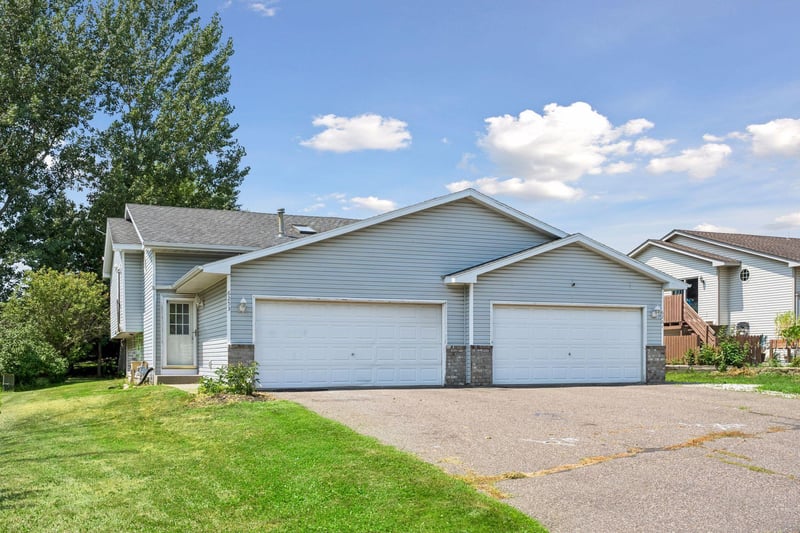 6253 Kahler Dr NE, Albertville, MN 55301