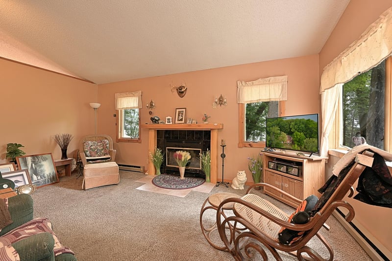 11284 W Splithand Rd, Grand Rapids, MN 55744