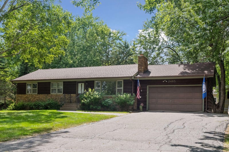 2465 Bobolink Rd, Long Lake, MN 55356