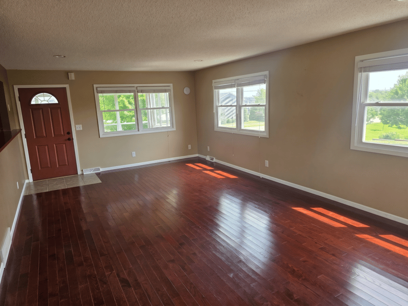 20483 Hamburg Ave, Lakeville, MN 55044