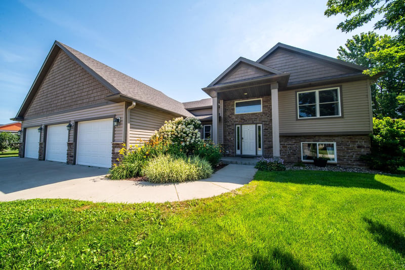60722 254th Ave, Mantorville, MN 55955