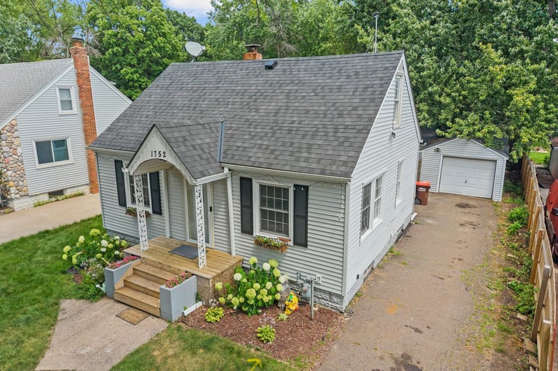 1752 Flandrau St, Maplewood, MN 55109