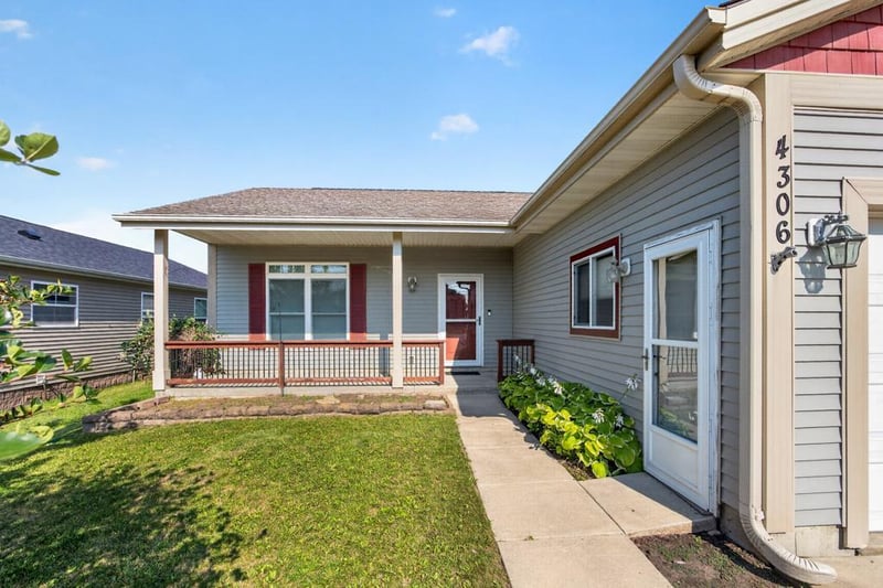 4306 Ivy Ave SE, Rochester, MN 55904