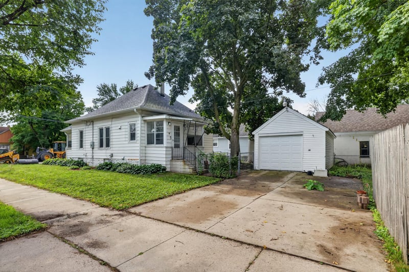 235 10th Ave NE, Rochester, MN 55906