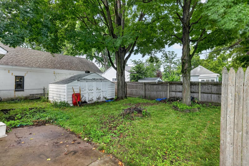235 10th Ave NE, Rochester, MN 55906