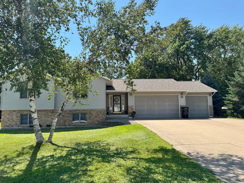 25 Circle Ct, Lewiston, MN 55952