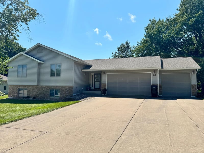 25 Circle Ct, Lewiston, MN 55952