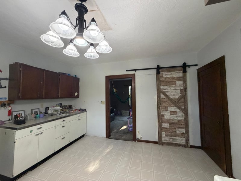 194 40th Ave, Hills, MN 56138