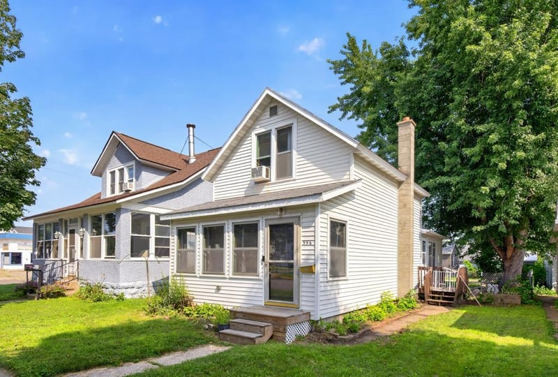 556 W 5th St, Winona, MN 55987