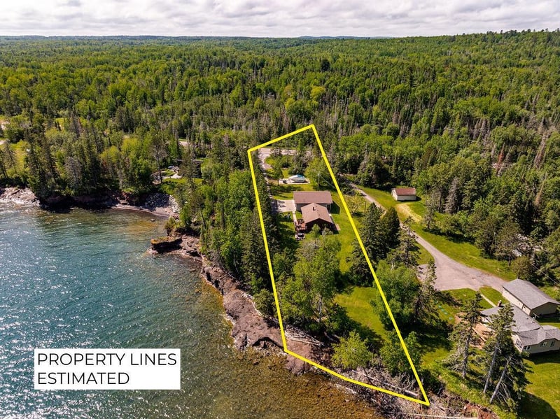 1690 Highway 61, Two Harbors, MN 55616