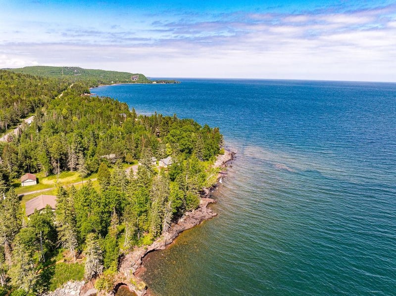 1690 Highway 61, Two Harbors, MN 55616