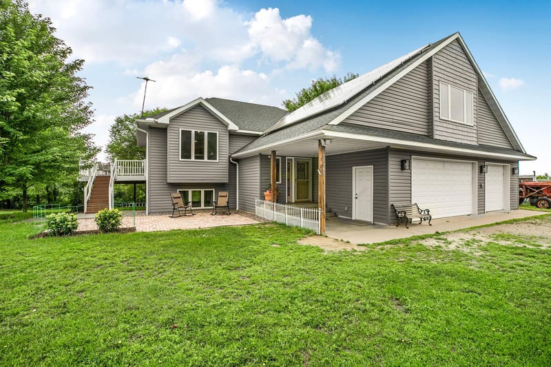 33381 743rd Ave, South Haven, MN 55382