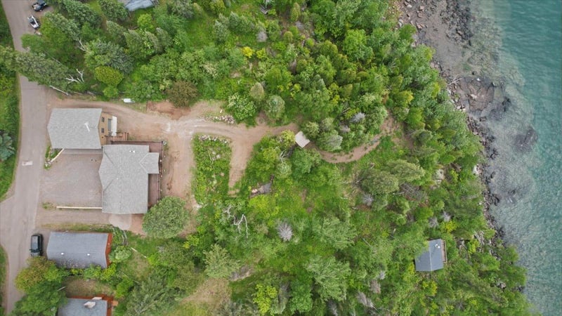 828 Slater Dr, Beaver Bay, MN 55614