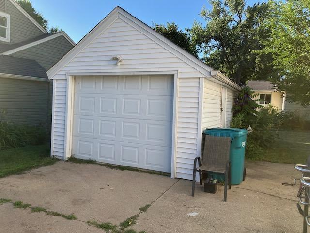 825 9th Ave NE, Waseca, MN 56093
